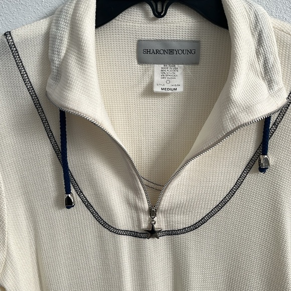 Sharon Young long sleeve lightweight top - Picture 2 of 9